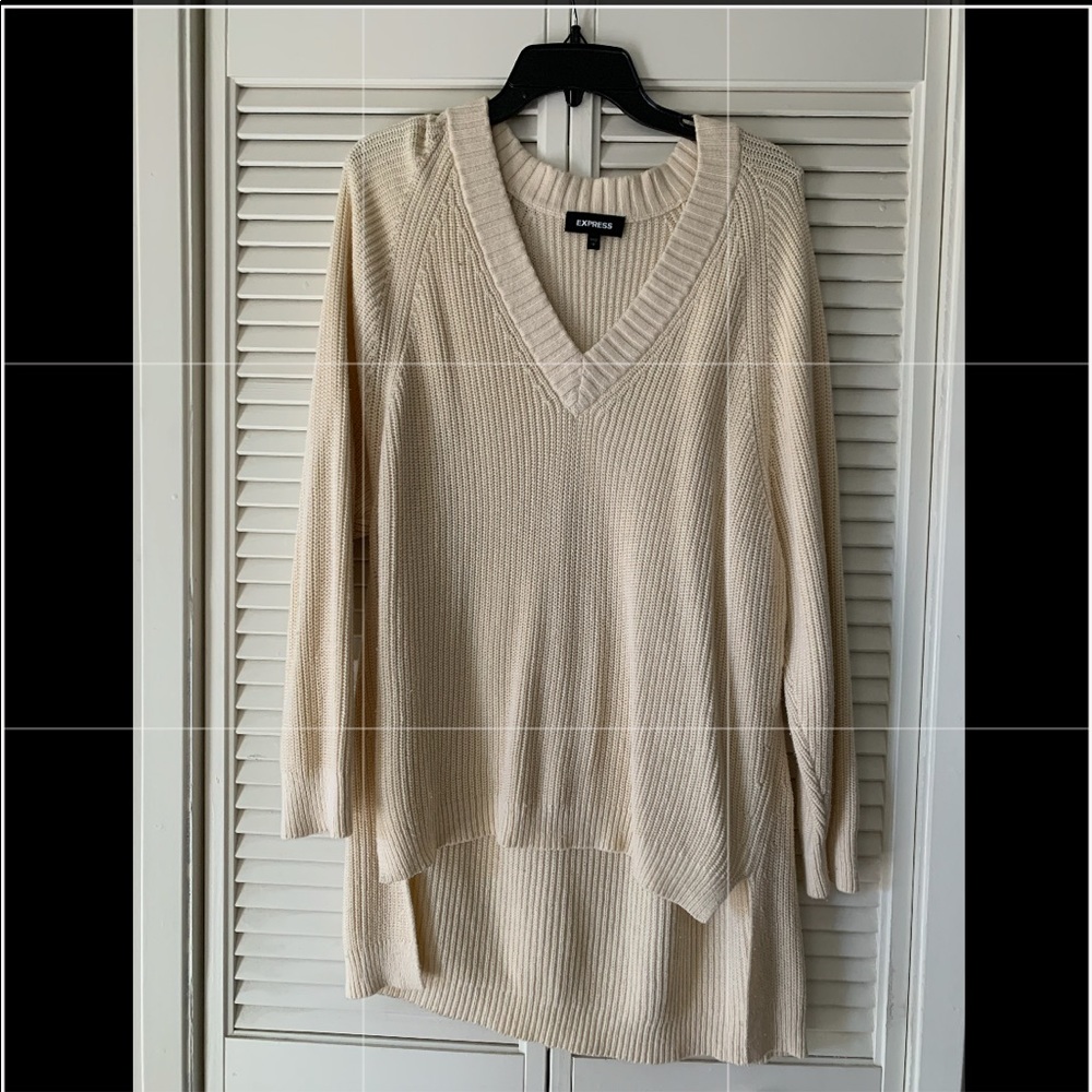 COPY - Express long sleeve sweater